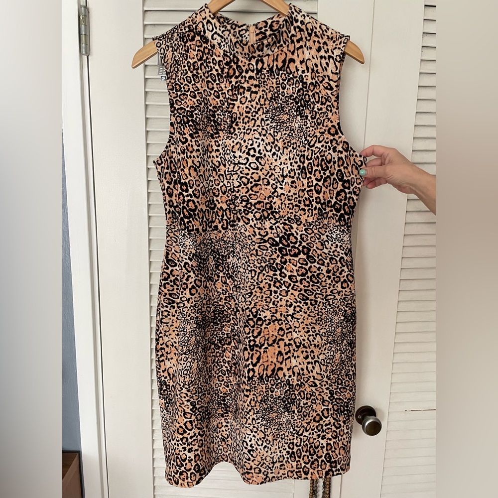 Sharagano Sleeveless Leopard Print Sheath Dress